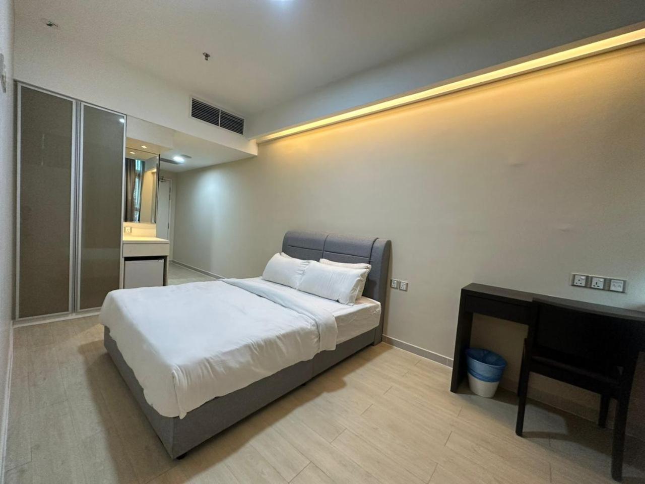 Greystone Centrestage Pj Hotel Petaling Jaya Exterior photo